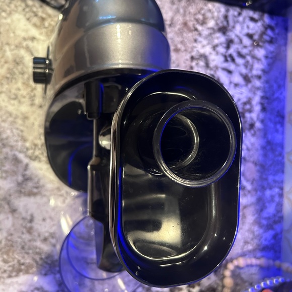 Jocuu Slow Masticating Juicer with slow/fast modes - Picture 2 of 4